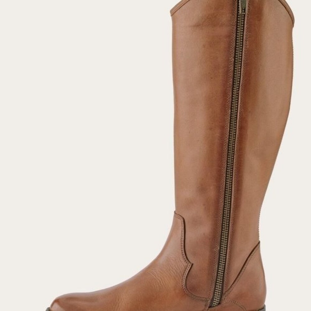 NIB Frye Boots! Marissa Medallion Size 5 Cognac Color - Beautiful boots!